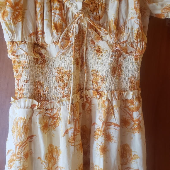 Sabo Skirt yellow floral dress- size medium - Picture 2 of 4